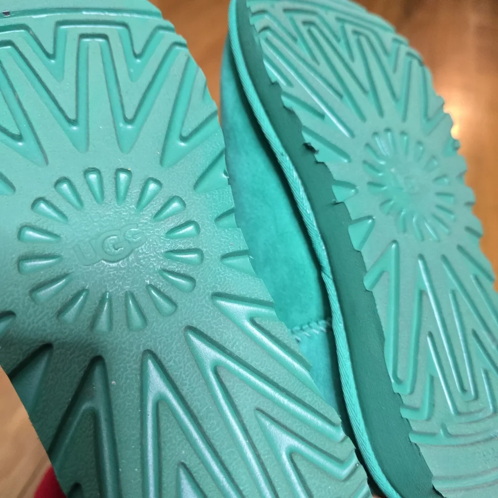 UGG Classic Short II Boots Emerald Green Size 5 - Picture 9 of 14